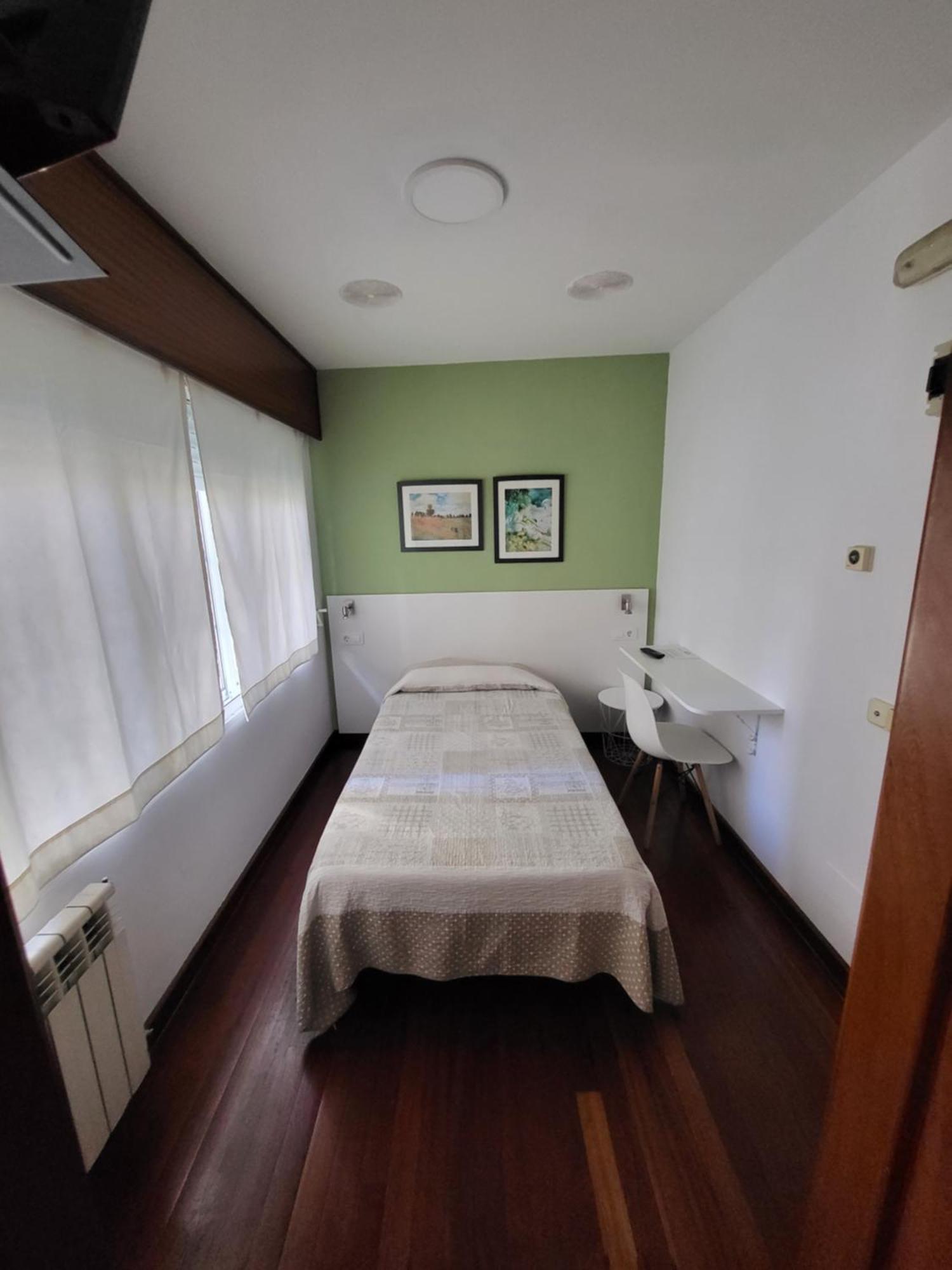 Hostal La Frontera Ferrol Exterior photo