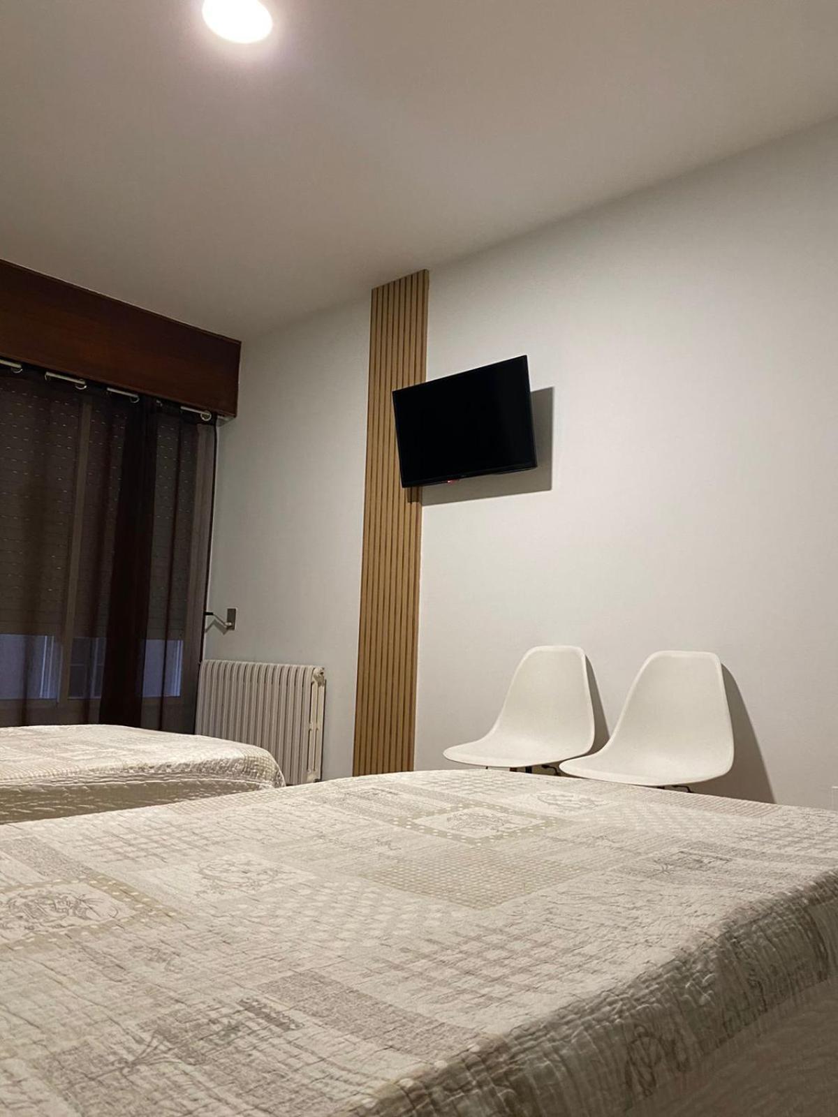 Hostal La Frontera Ferrol Exterior photo