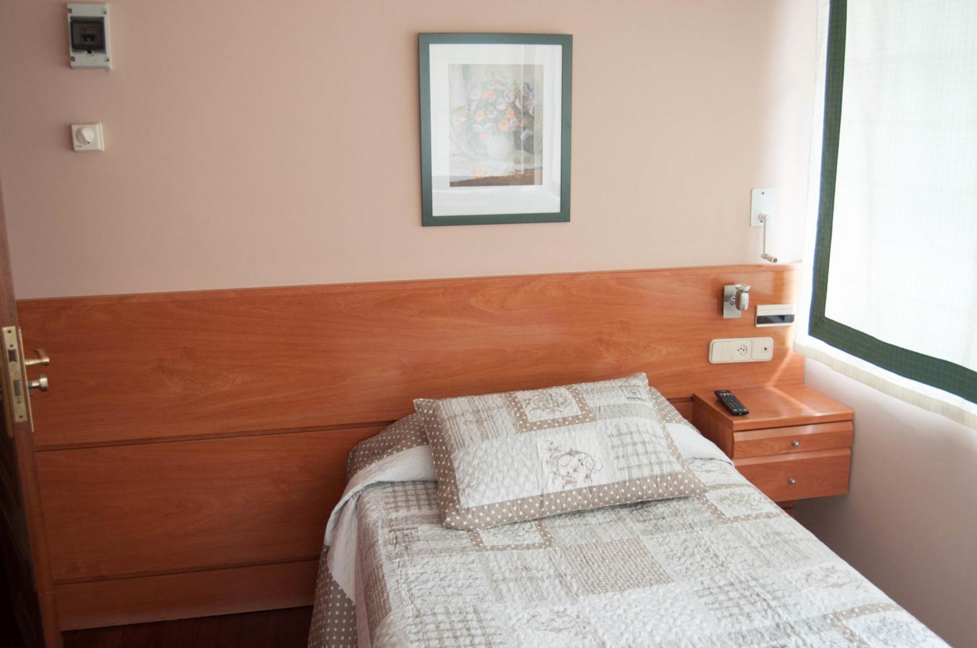 Hostal La Frontera Ferrol Room photo