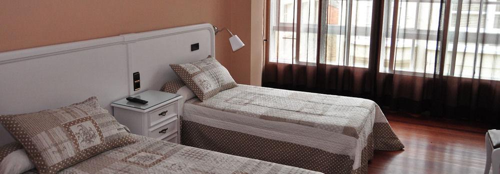 Hostal La Frontera Ferrol Exterior photo