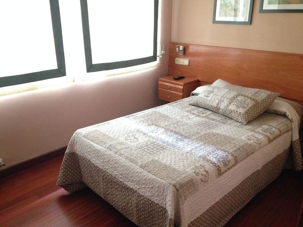 Hostal La Frontera Ferrol Exterior photo