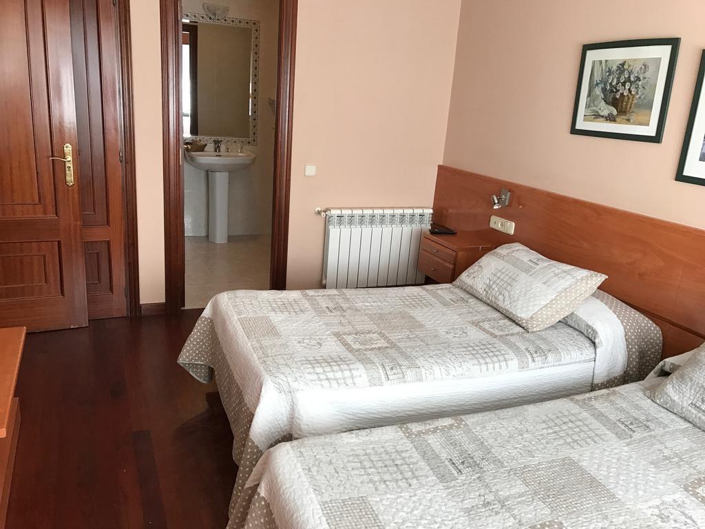 Hostal La Frontera Ferrol Exterior photo